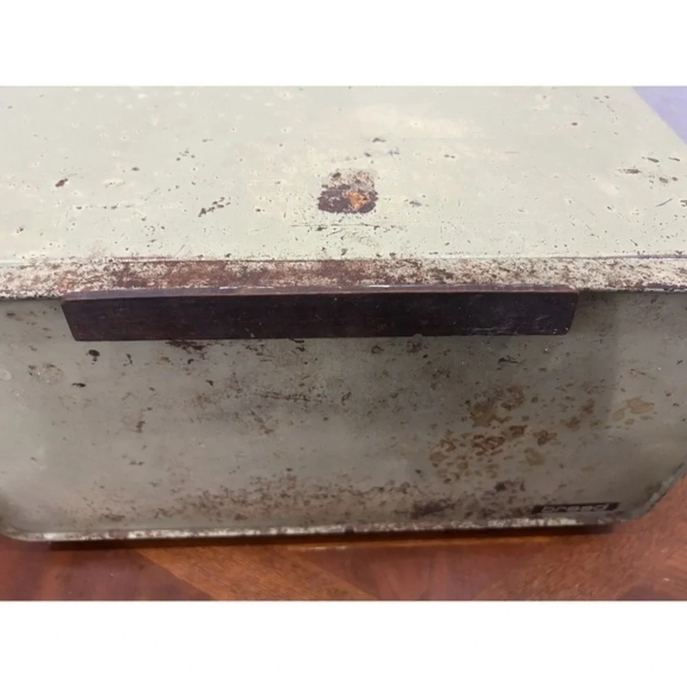 Vintage Green Large Bread box Pie Safe Metal Tin Retro Farmhouse Country Cottage